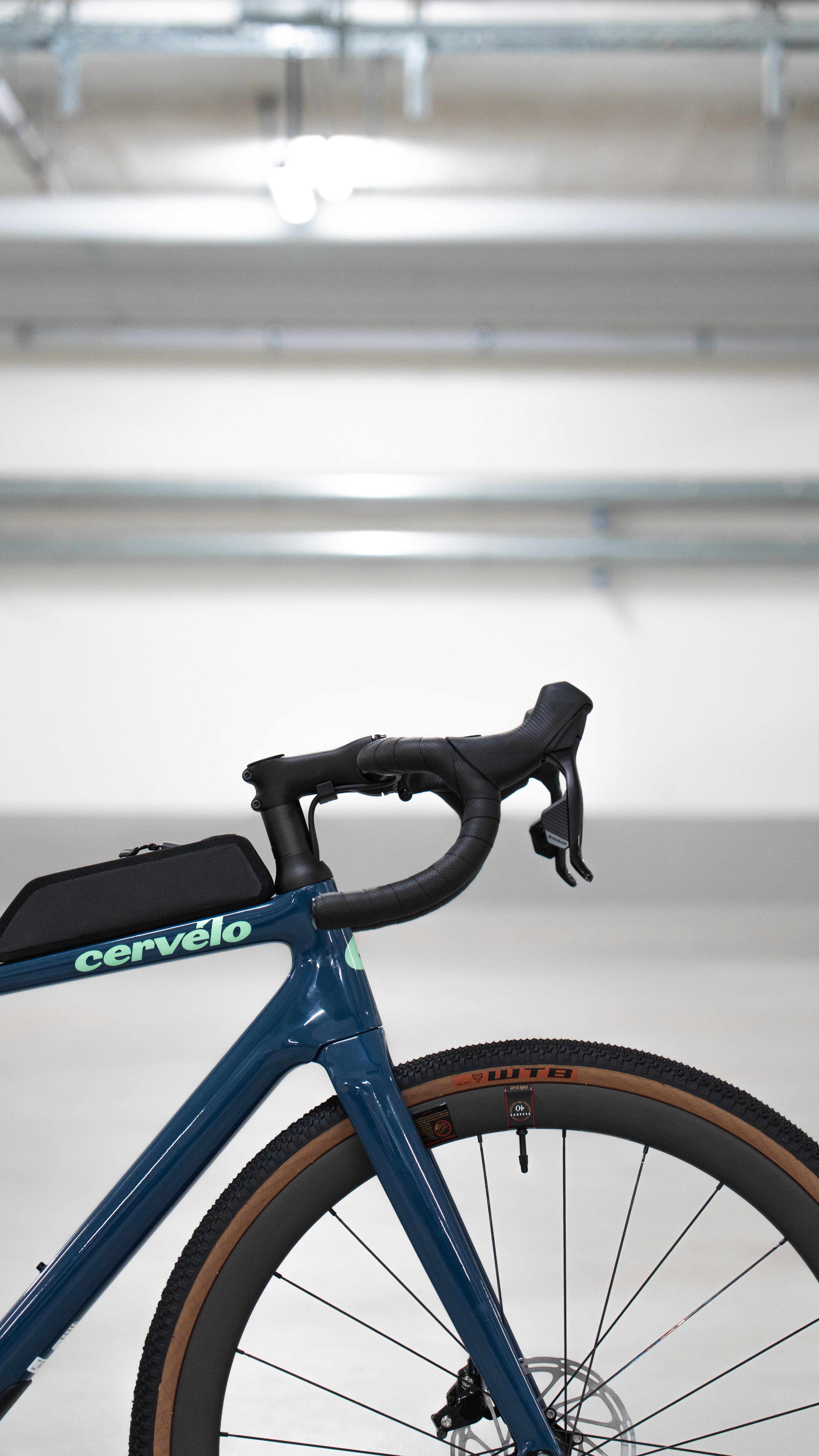 Vorbaulänge?
Wann sollte ich welche Vorbaulänge fahren und wie verändert sich mein Fahrverhalten dadurch?
Holger erklärt uns den Unterschied.
#bikefactory #cycling #cyclinglife #dreambuild #rennrad #roadcycling #roadbike #gravel #gravelbike #tourdefrance #lifebehindbars #bikefitting #hamburg